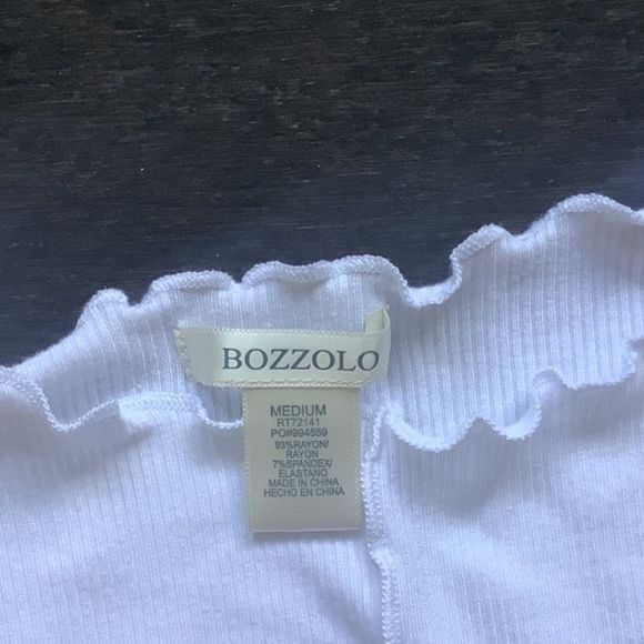 🎉Bozzolo Size medium white ribbed crop top lettuce hem - Picture 2 of 3